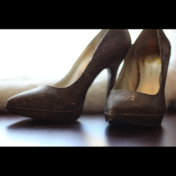 Beautiful sparkly heels perfect for any event - Picture 5 of 5